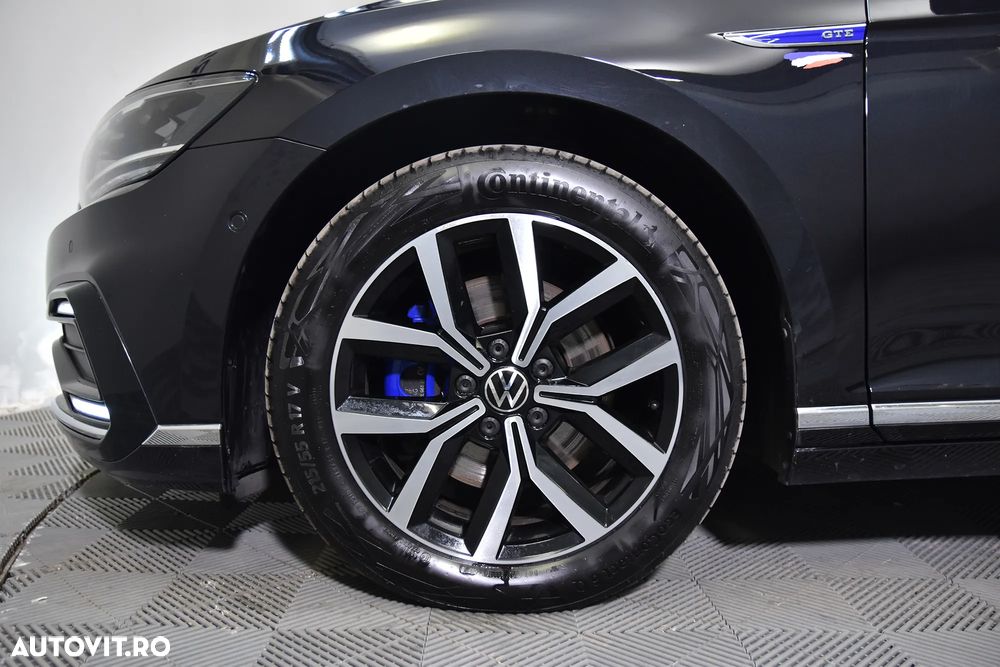 Volkswagen Passat - 13