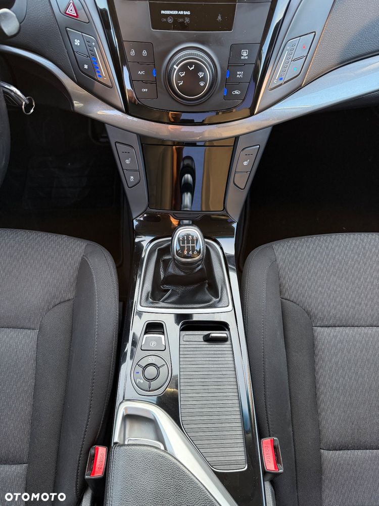 Hyundai i40 1.6 GDI Comfort + - 28