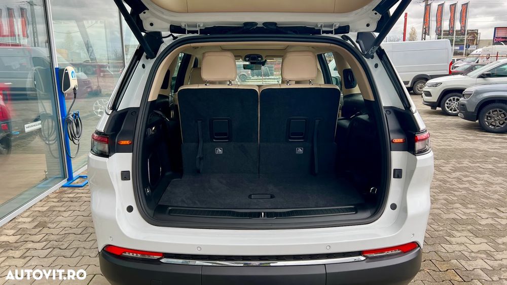 Jeep Grand Cherokee - 8