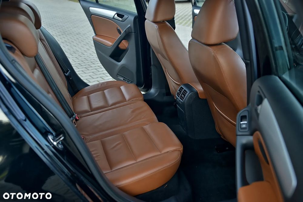 Volkswagen Golf 1.4 TSI Highline - 26