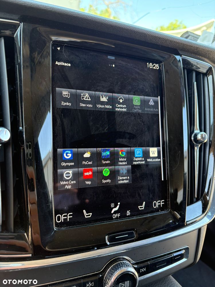 Volvo V90 D3 Momentum Pro - 17