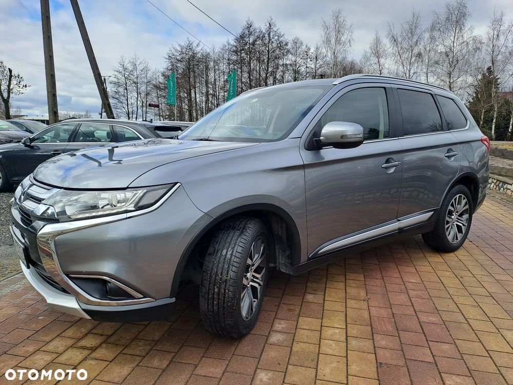Mitsubishi Outlander - 1