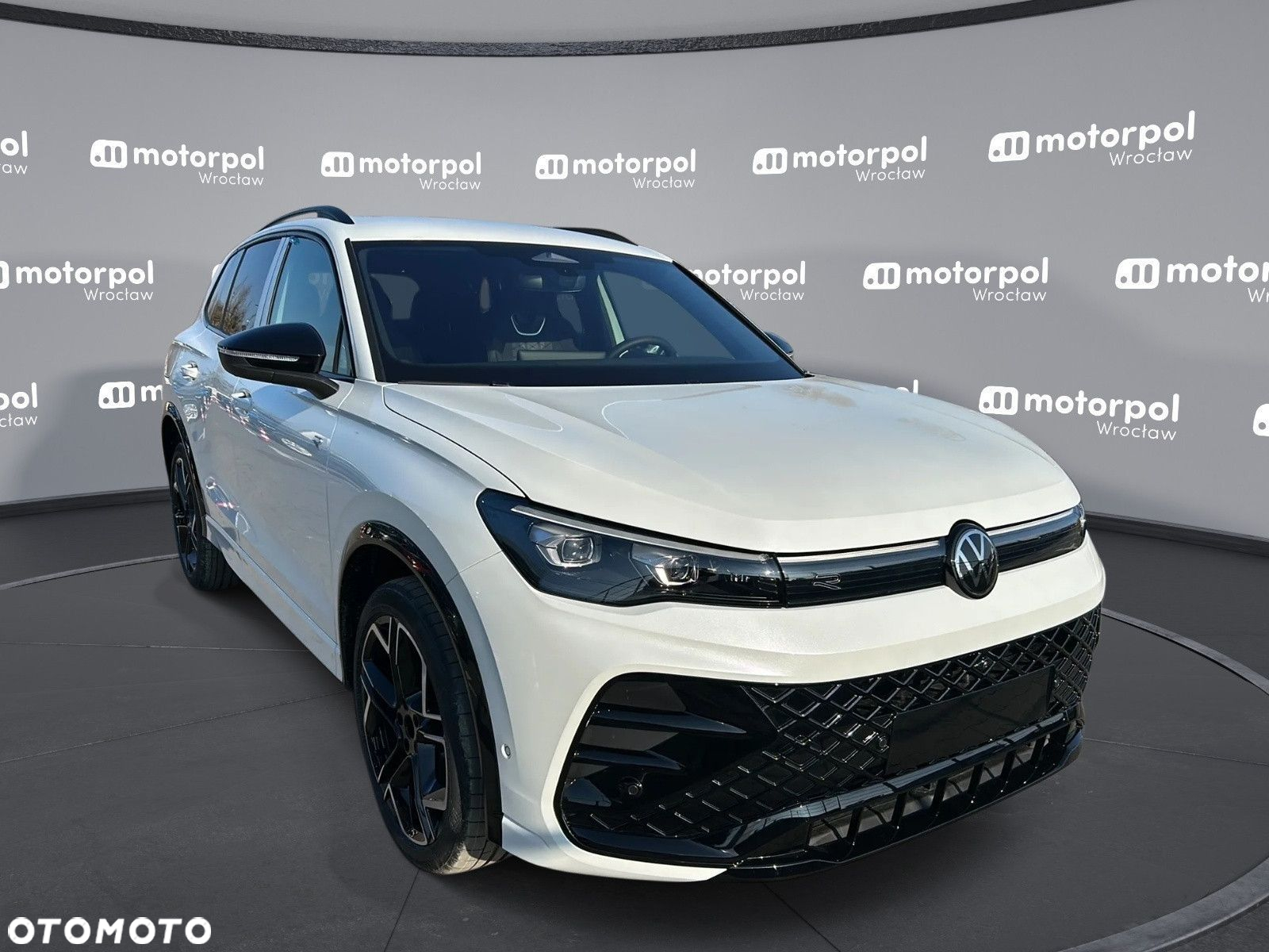 Volkswagen Tiguan - 10