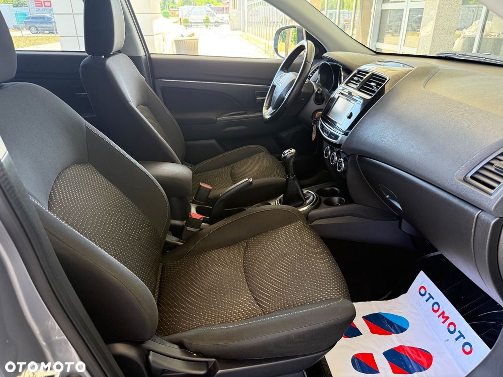 Mitsubishi ASX - 16
