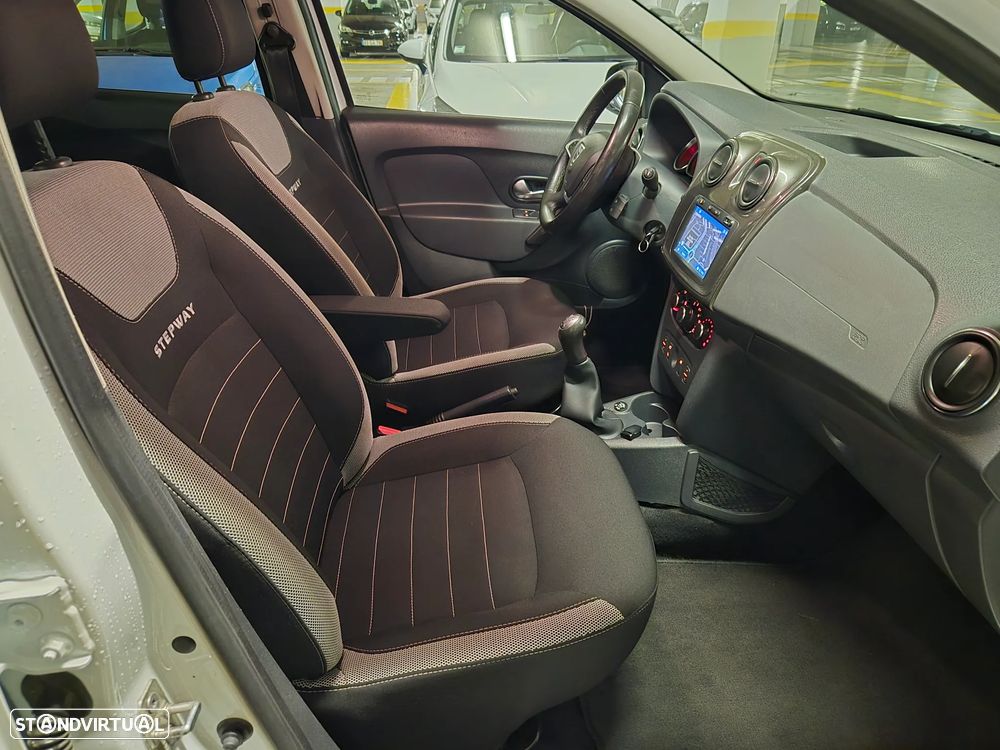 Dacia Sandero 0.9 TCe Stepway Bi-Fuel - 29