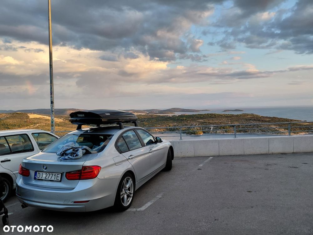 BMW Seria 3 ver-318d - 1