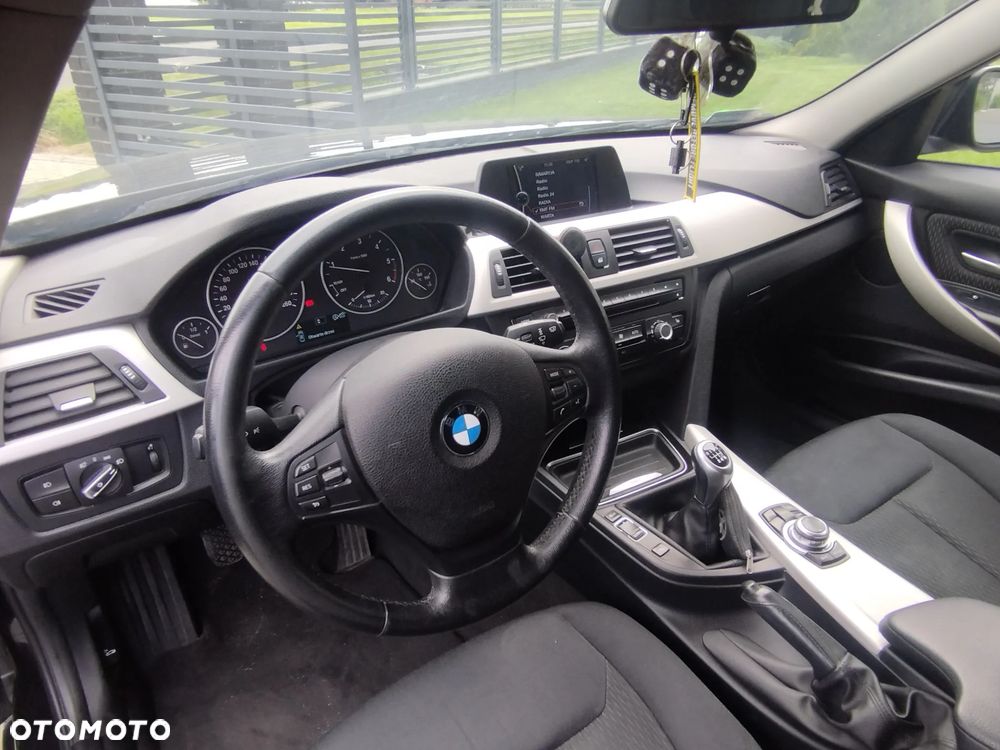 BMW Seria 3 - 27