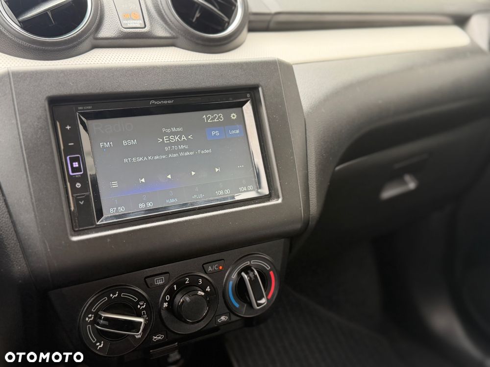 Suzuki Swift - 15