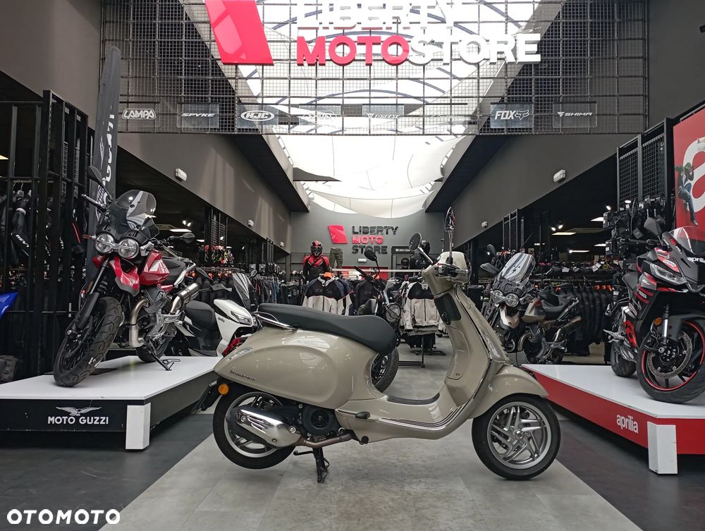 Vespa Primavera - 4