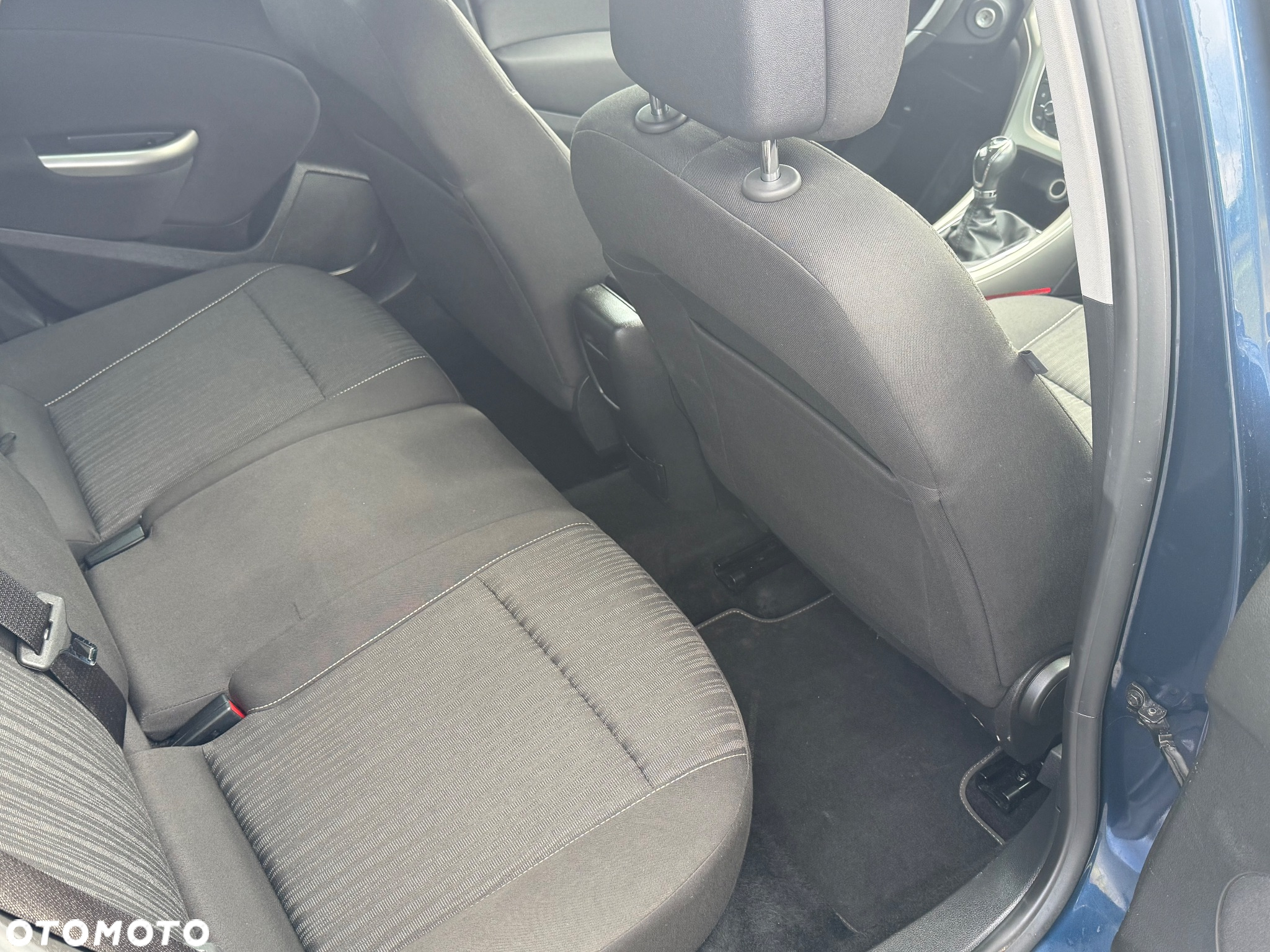 Opel Astra 1.6 Caravan Cosmo - 12