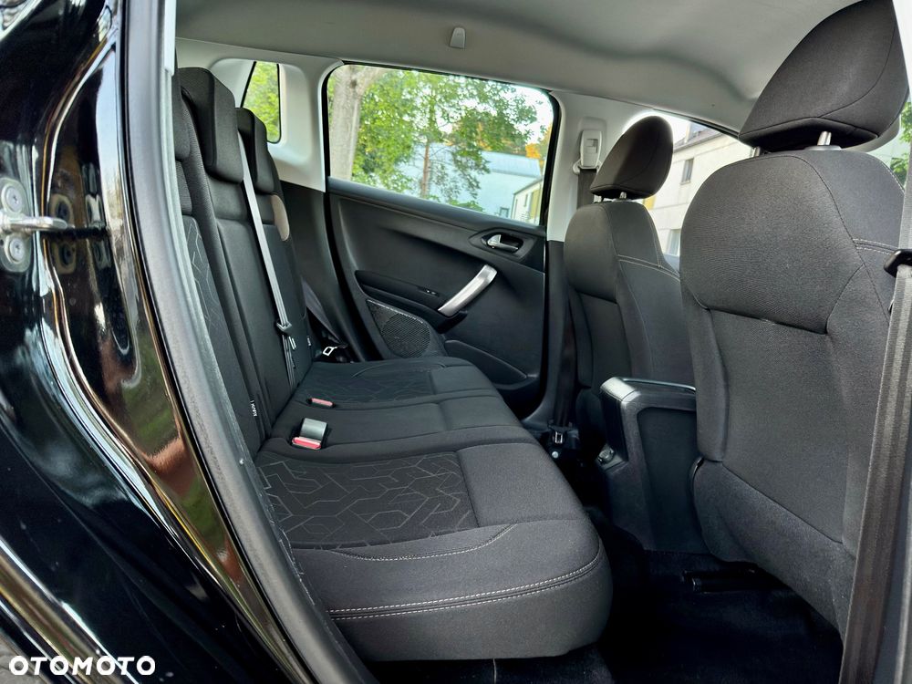 Peugeot 2008 - 12