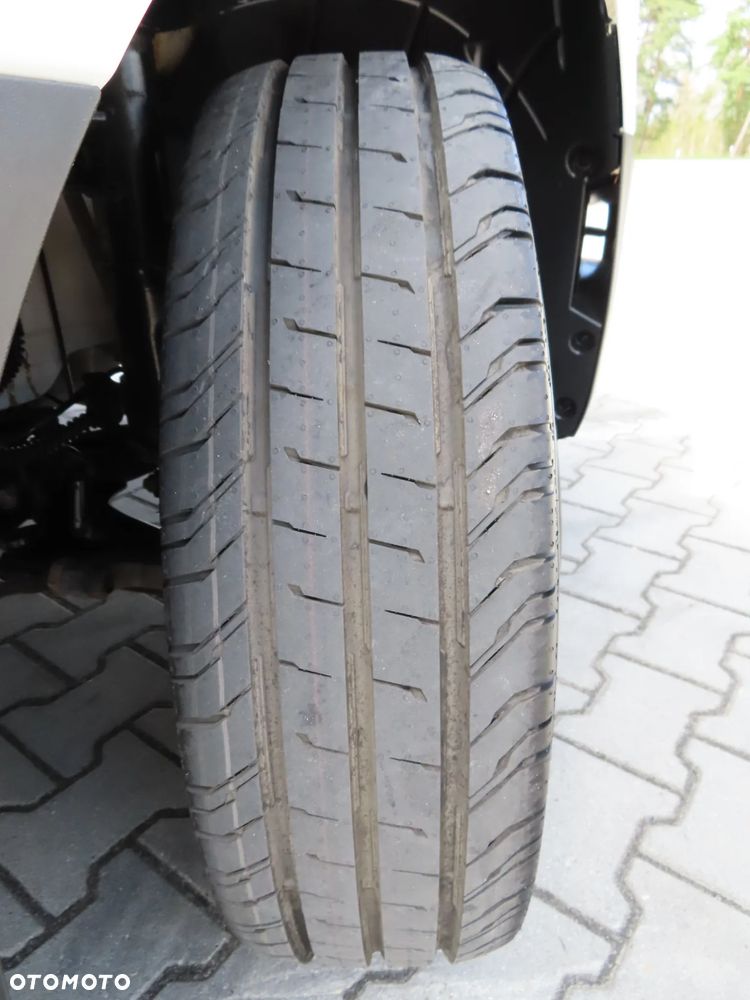 Volkswagen Crafter 50 BiTDI 2.0 177 KM Mroźnia -29 st.C + Winda Załadowcza DHOLLANDIA 750 Kg UDŹWIG, Grube Ściany Chłodnia Boczne Drzwi IGLOOCAR Rozstaw Osi 4490 mm, DMC 3500 Kg, Kat. Prawa Jazdy B, Tylne Koła Bliźniacze WZMACNIANY, Tempomat, Asystent Jazdy Stan Wizualny I Techniczny NOWY Tak Jak Z Taśmy Produkcyjnej Gotowy Dostępny OKAZJA POLECAM - 11