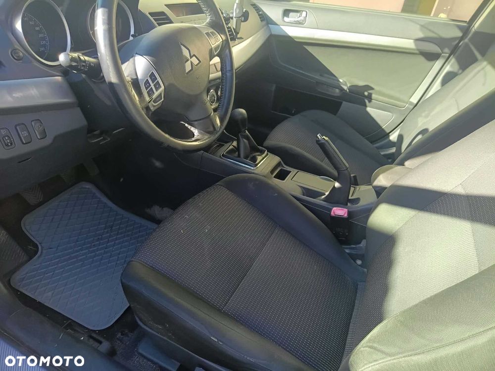 Mitsubishi Lancer