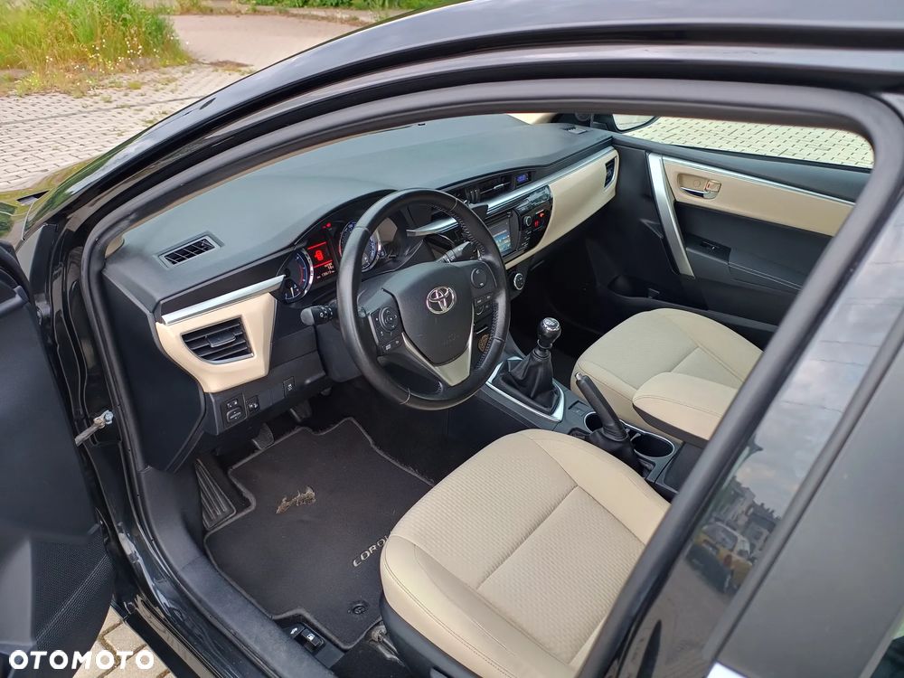 Toyota Corolla 1.6 Active - 13