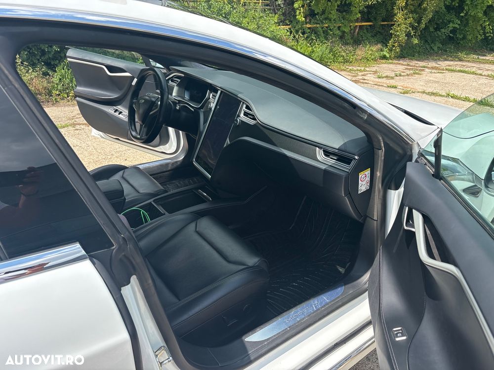 Tesla Model S 85D Allradantrieb Performance - 11
