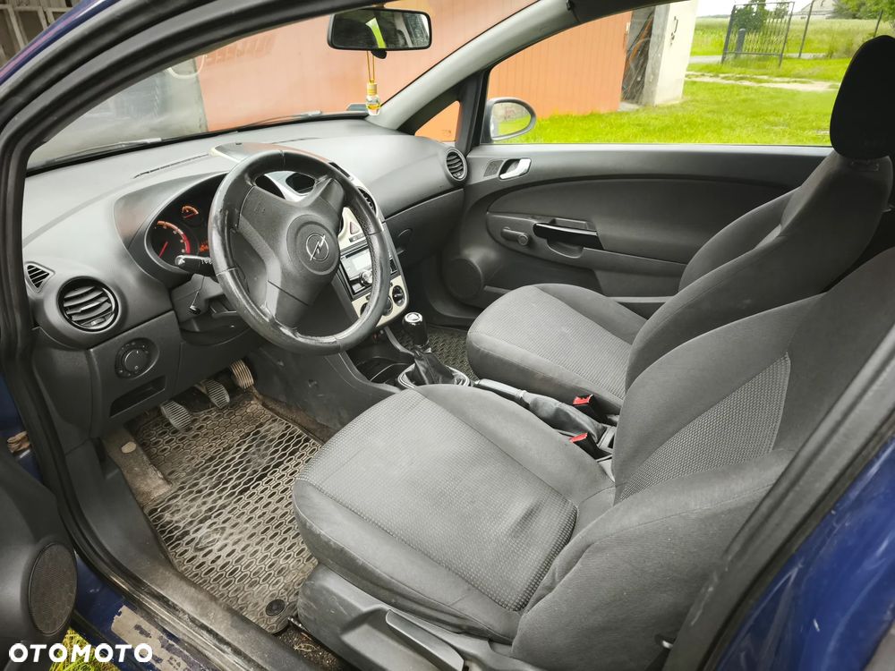 Opel Corsa 1.2 16V Essentia - 15