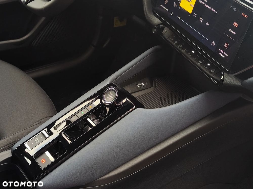 Alfa Romeo Junior 1.2 mHEV Ibrida Speciale eDCT - 24