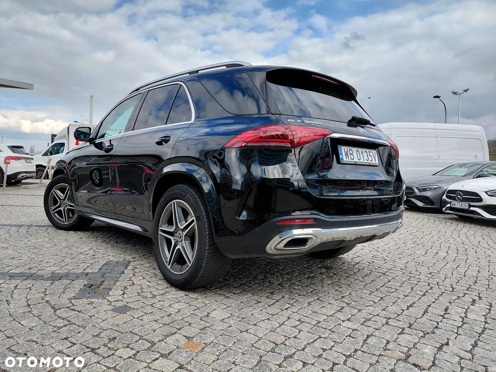 Mercedes-Benz GLE 300 d 4Matic 9G-TRONIC AMG Line - 8