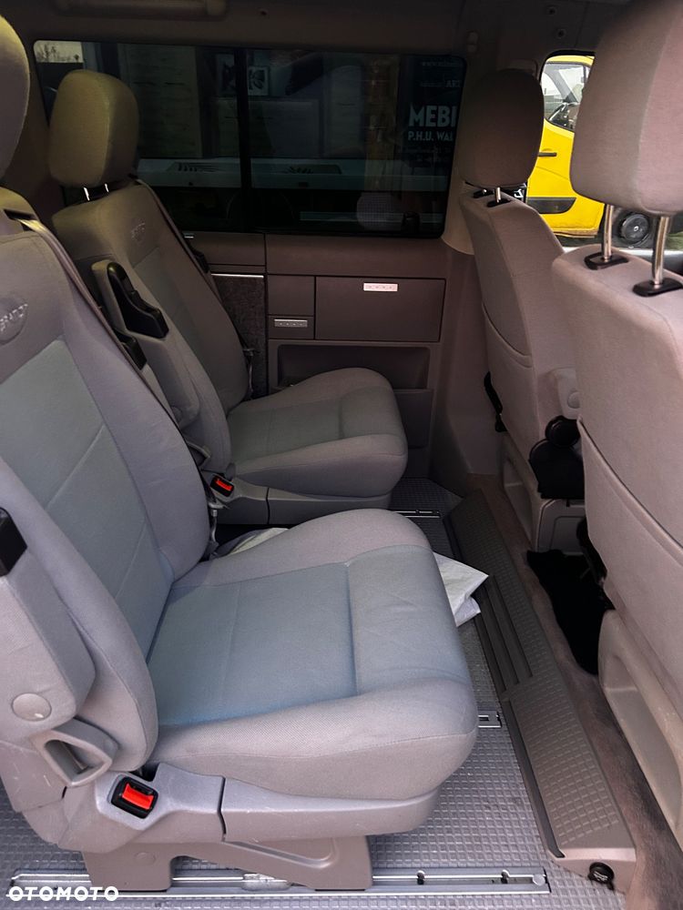 Volkswagen Multivan Standard - 10