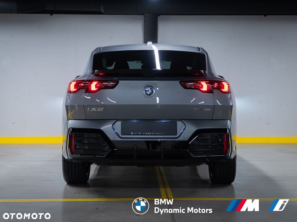BMW iX2 eDrive20 - 5