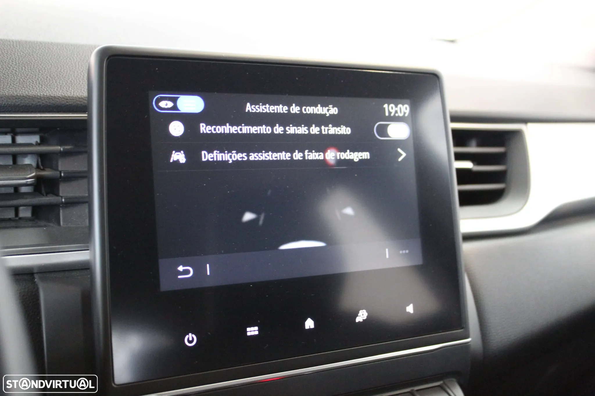 Renault Captur 1.0 TCe Techno Bi-Fuel - 11