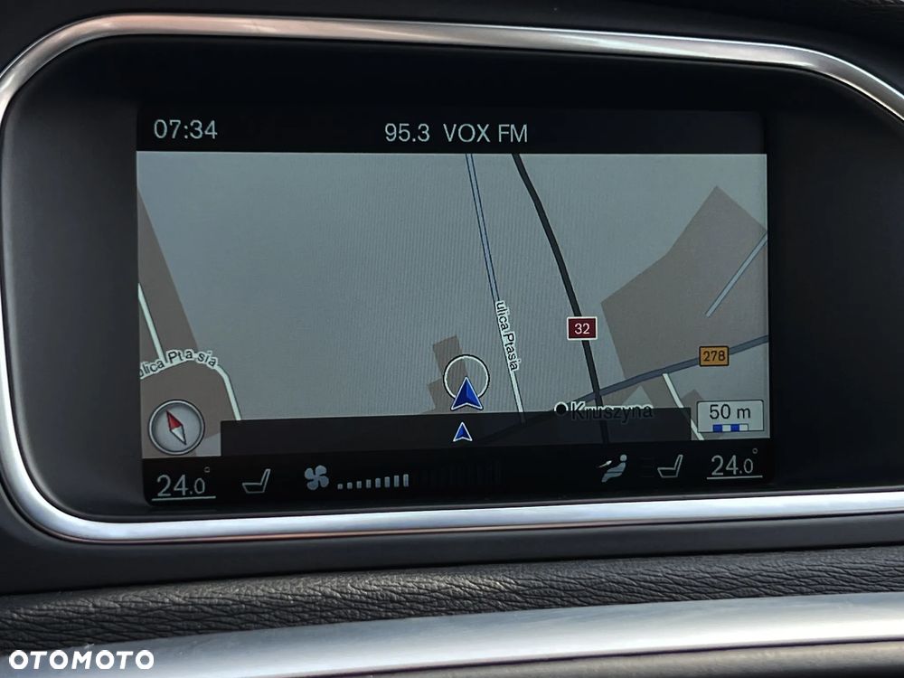 Volvo V40 D2 Drive-E Momentum - 25