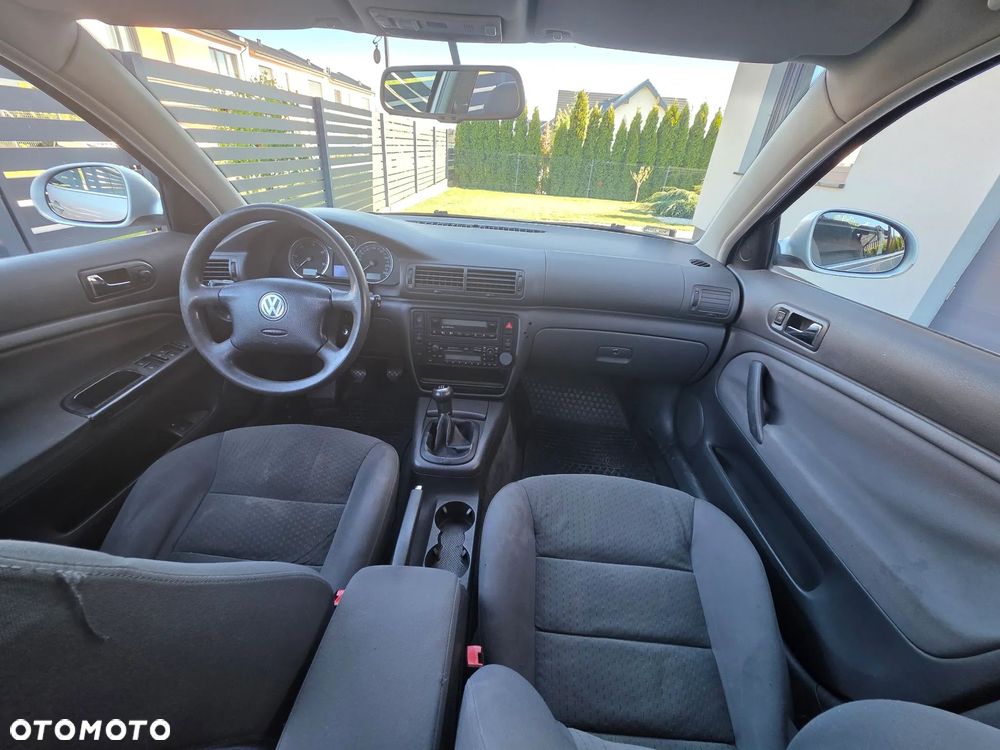 Volkswagen Passat 1.9 TDI Comfortline - 7