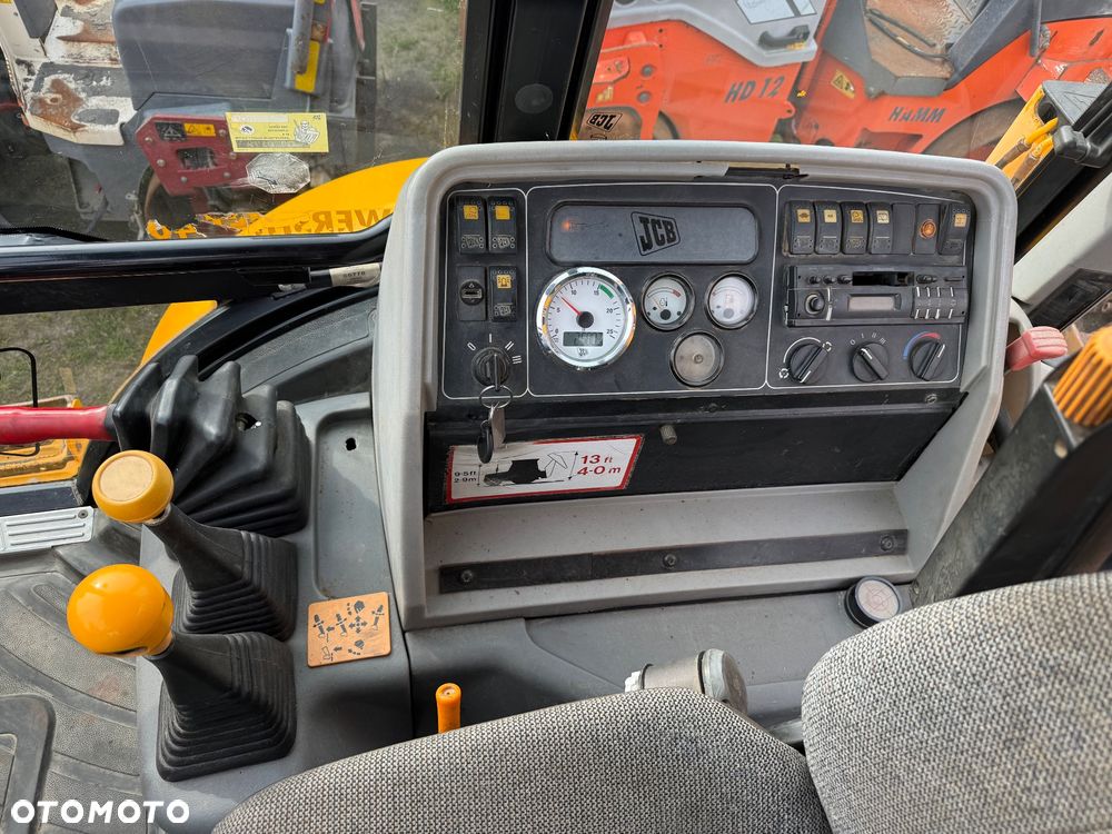 JCB 4CX TELESKOP WIDŁY 4X4X4 gotowa do pracy - 4