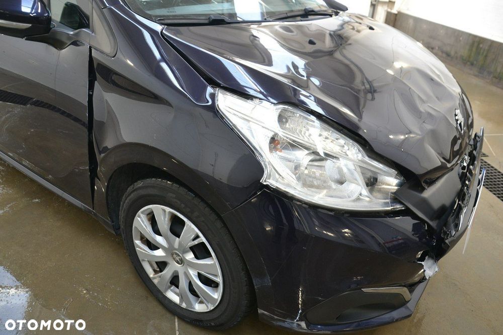 Peugeot 208 - 14