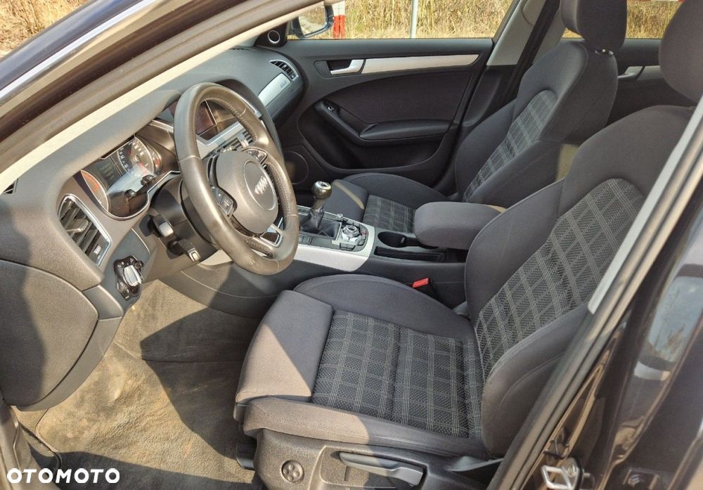 Audi A4 Avant 2.0 TDI DPF quattro S line Sportpaket - 17