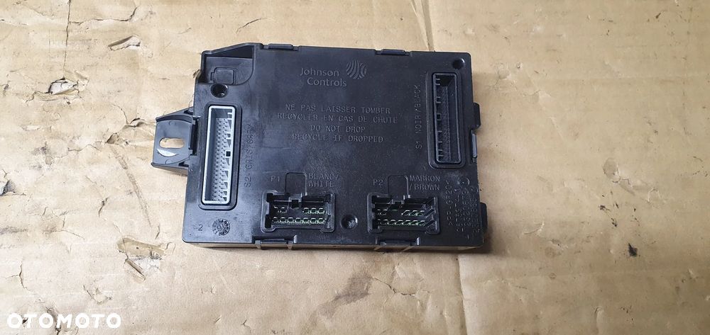 Moduł sterownik BCM Opel Vivaro B Trafic III 284B10847R - 1