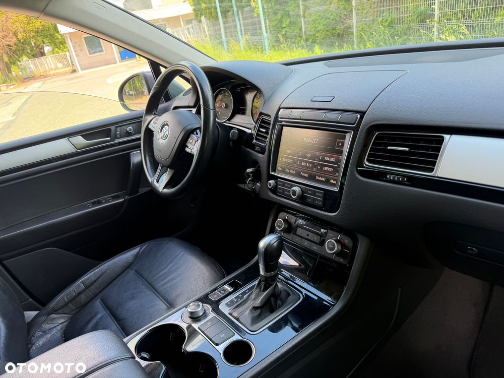 Volkswagen Touareg - 22