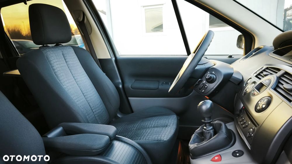 Renault Scenic - 23