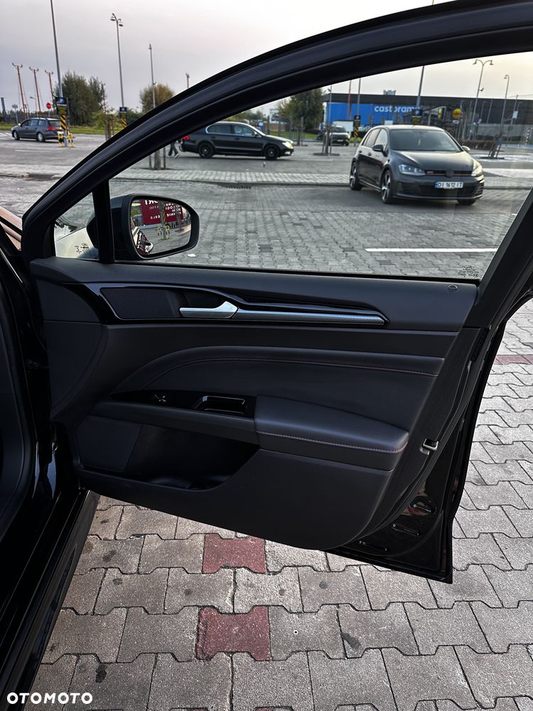 Ford Mondeo - 22