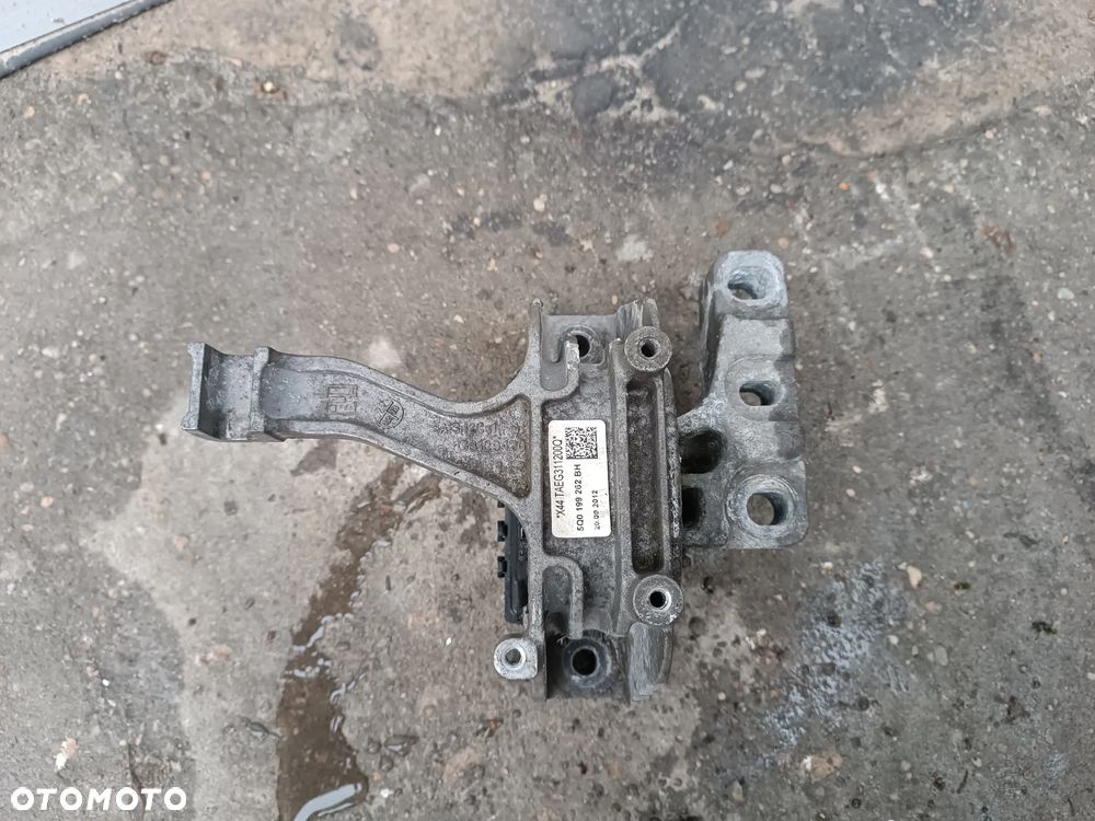 ŁAPA PODUSZKA SILNIKA 5Q0199262BH GOLF VII 1.6 TDI - 2