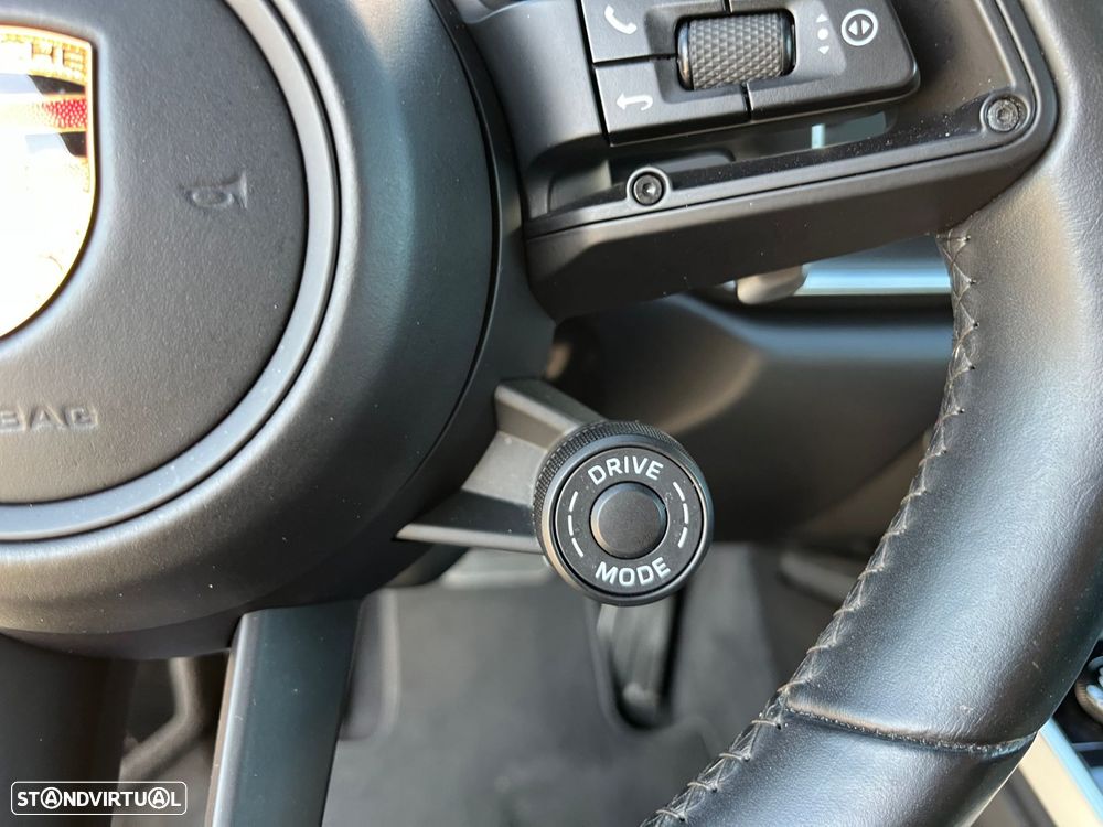 Porsche 911 (992) Turbo - 30