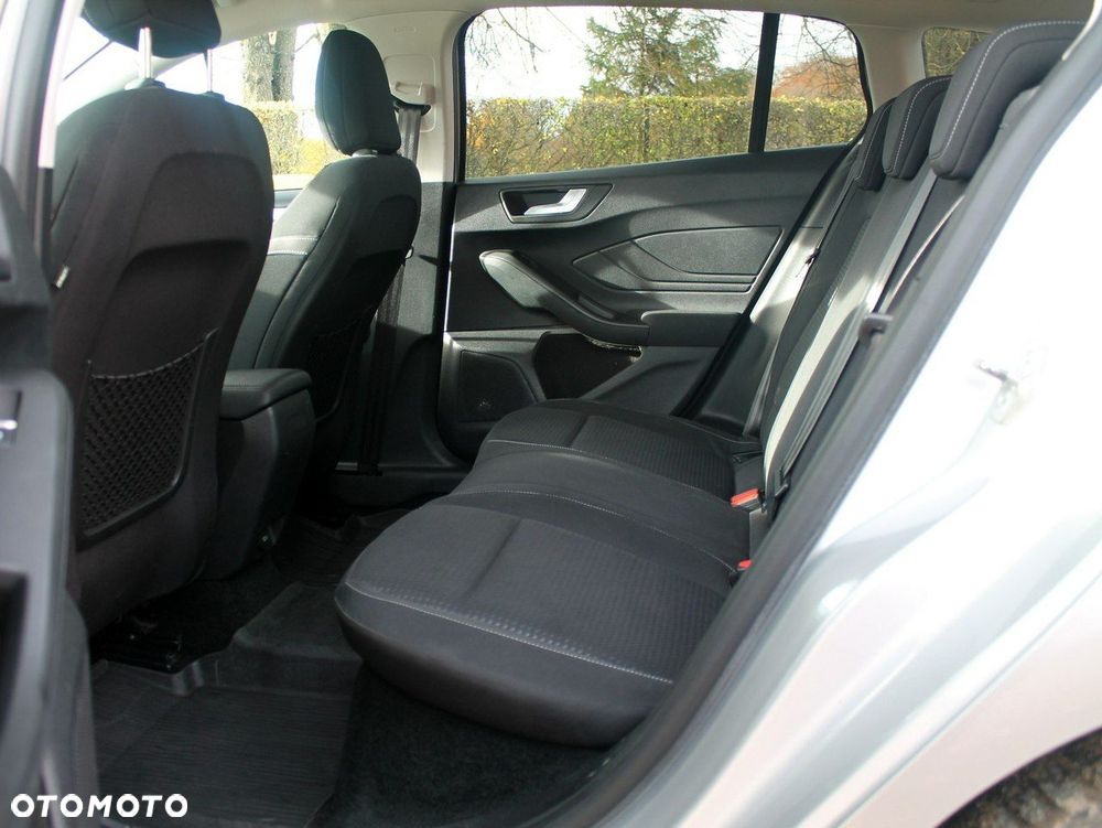 Ford Focus - 17