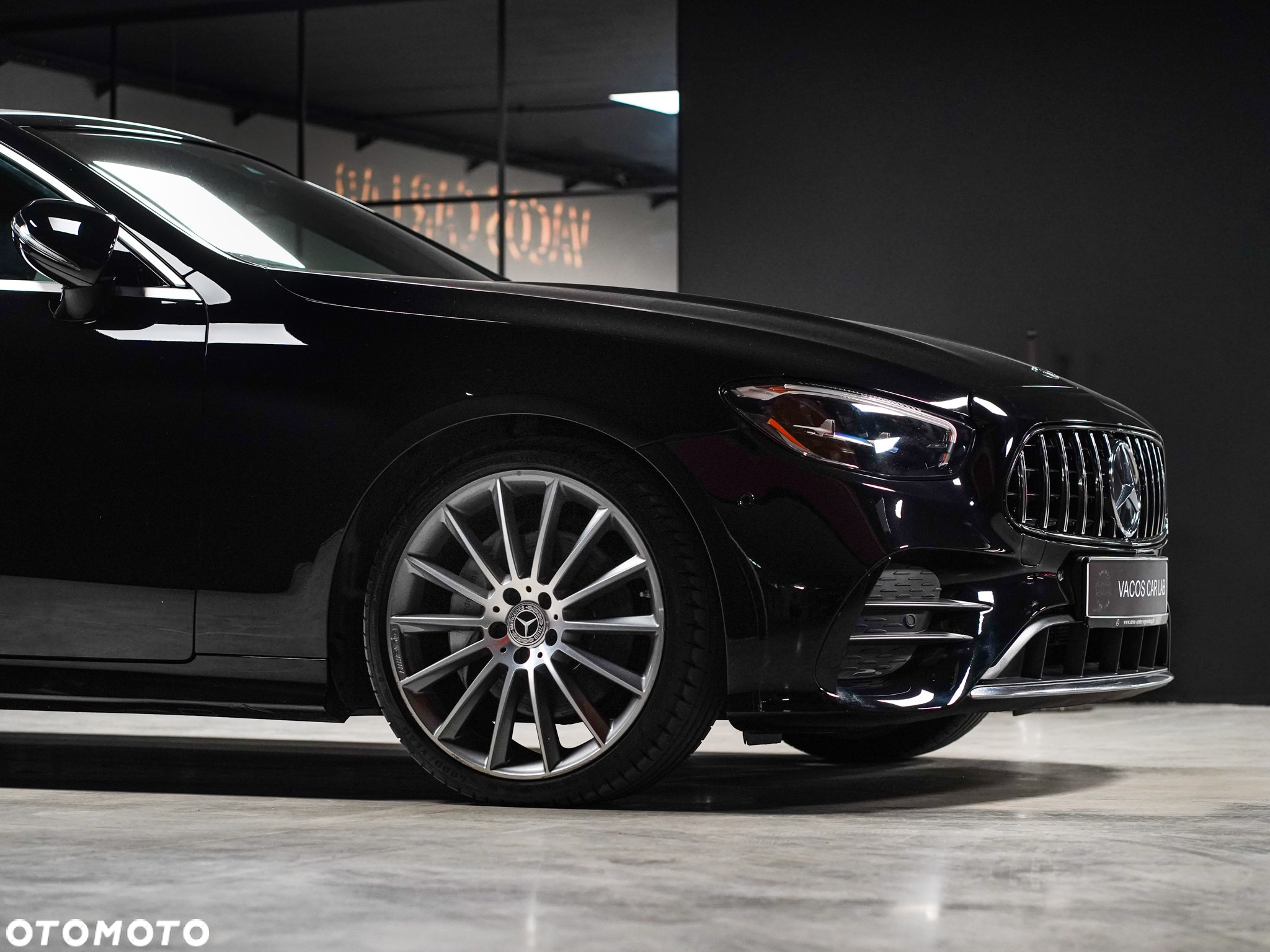Mercedes-Benz Klasa E 200 Kabriolet 4-Matic 9G-TRONIC - 39