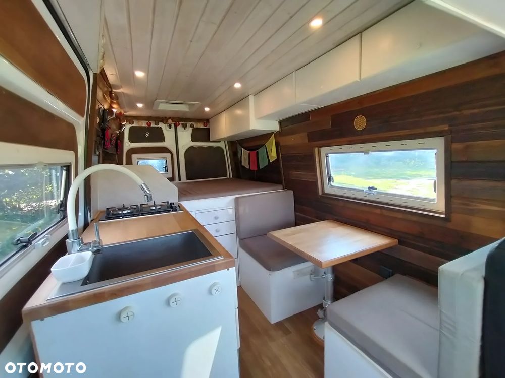 Mercedes-Benz Sprinter - 3