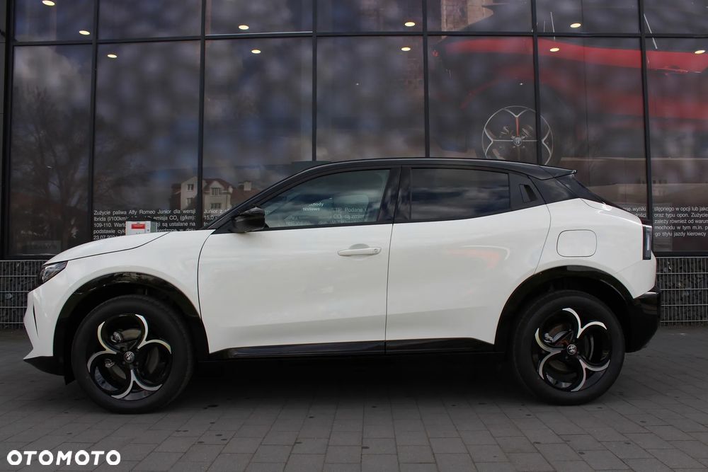 Alfa Romeo Junior 1.2 mHEV Sprint Q4 eDCT - 4