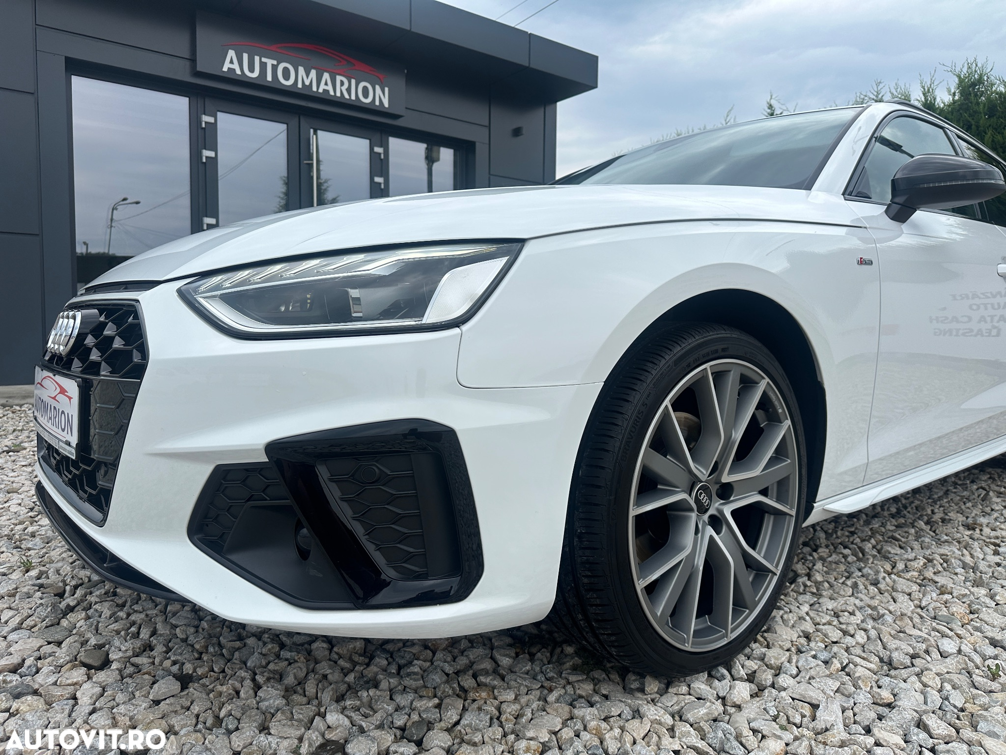 Audi A4 Avant 35 TDI S tronic S line - 16