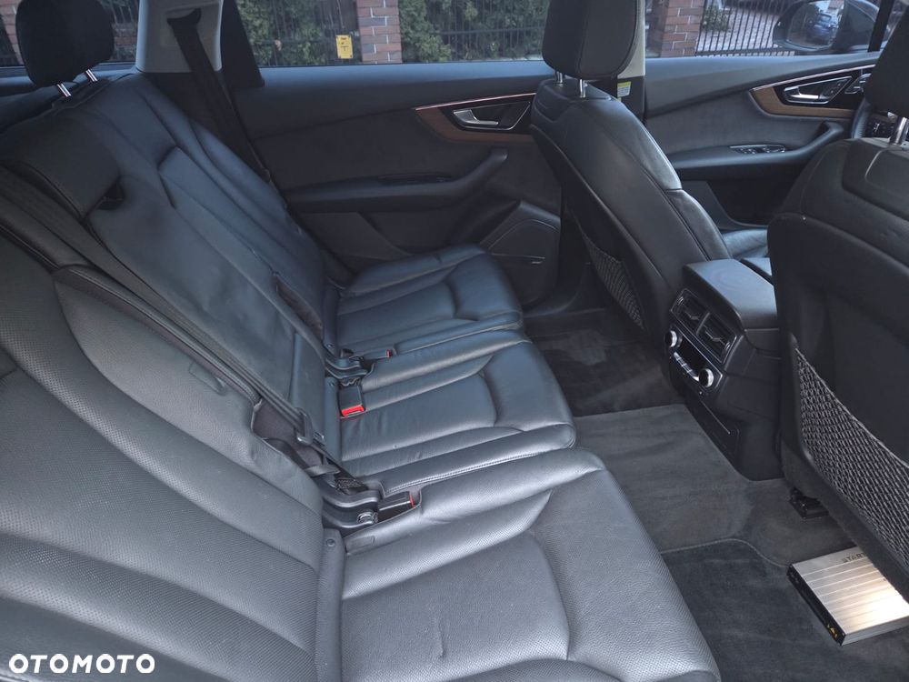 Audi Q7 - 12