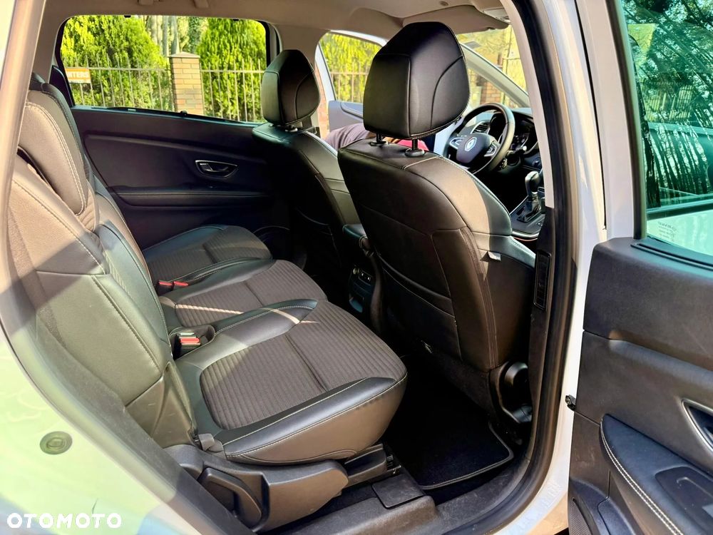 Renault Grand Scenic TCe 140 GPF EDC INTENS - 23