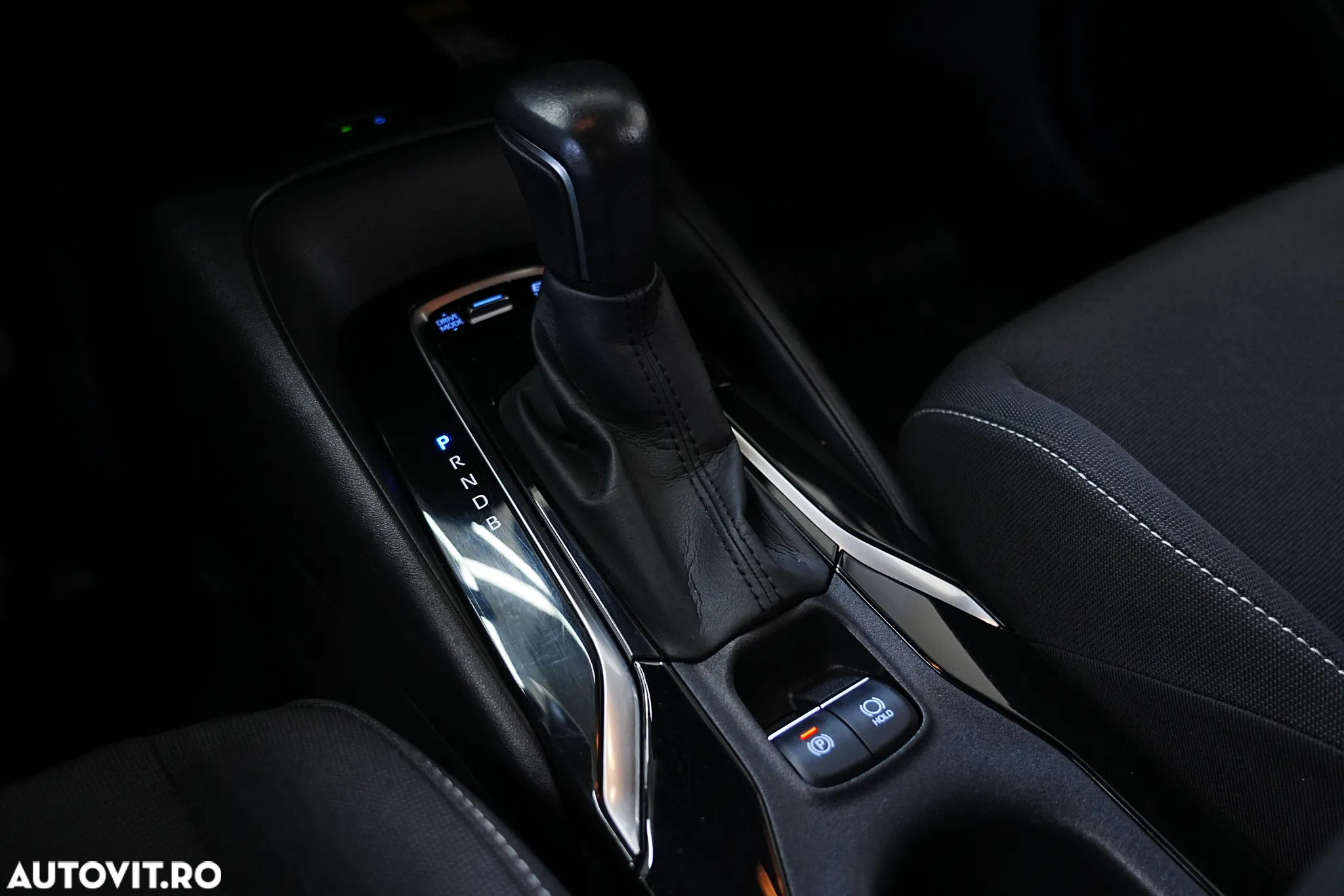 Toyota Corolla - 12