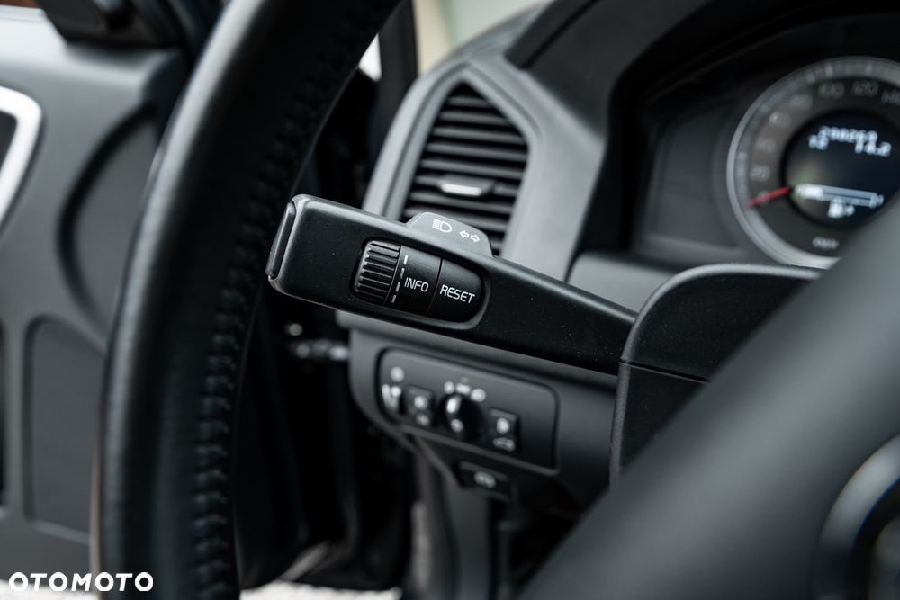 Volvo XC 60 2.4D AWD - 30