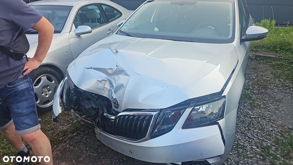 Skoda Octavia 1.0 TSI Active DSG - 2
