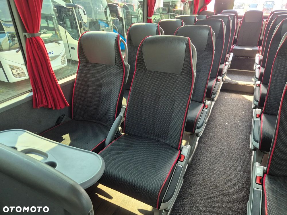 Mercedes-Benz RHD / SPROWADZONY/ 12 M / MANUAL/ EURO 6 - 23