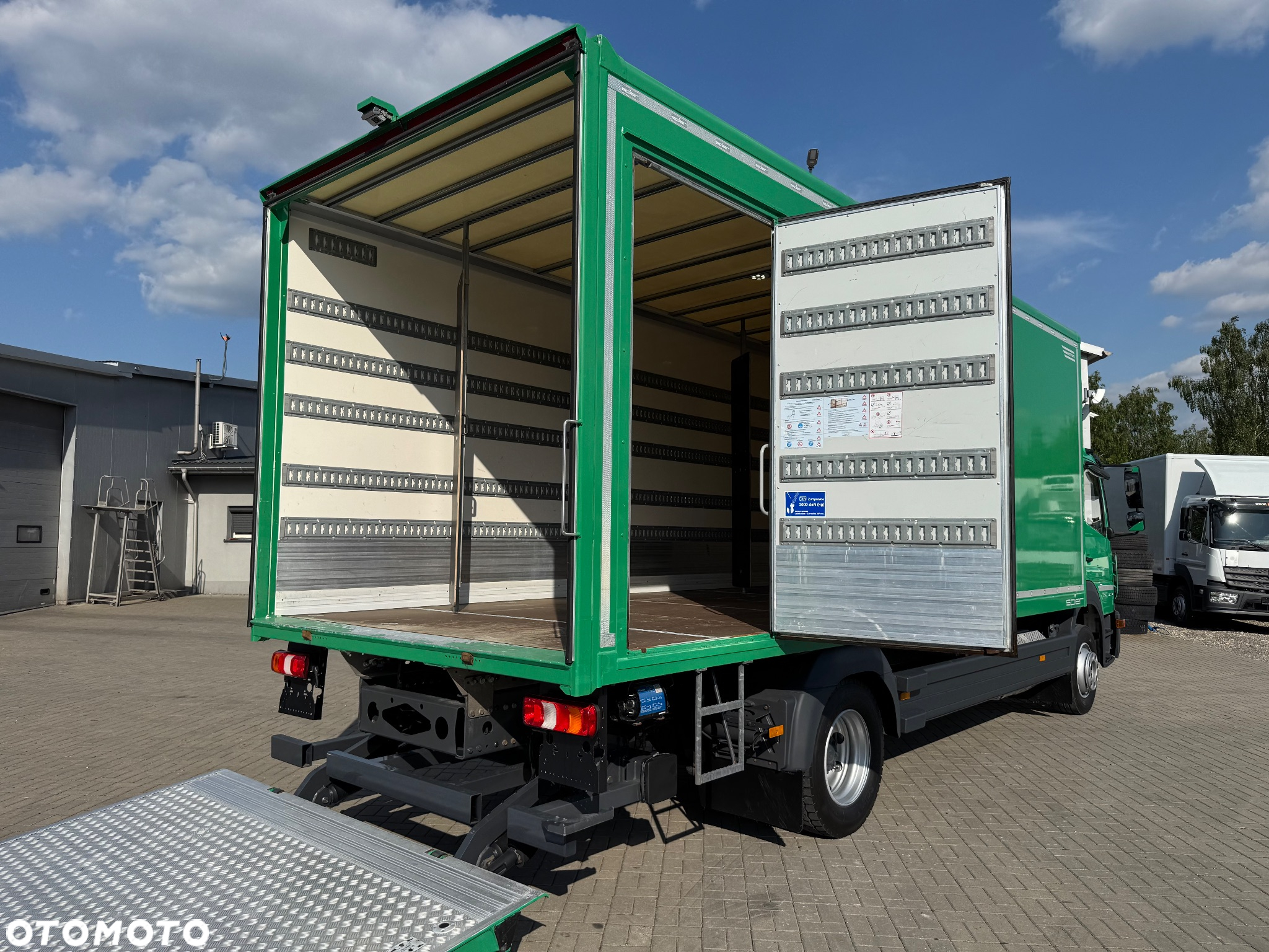 Mercedes-Benz ATEGO - 8
