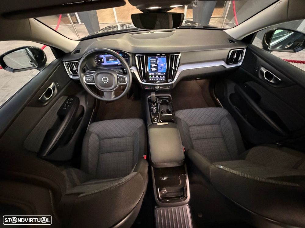 Volvo V60 2.0 T6 AWD TE Core - 31