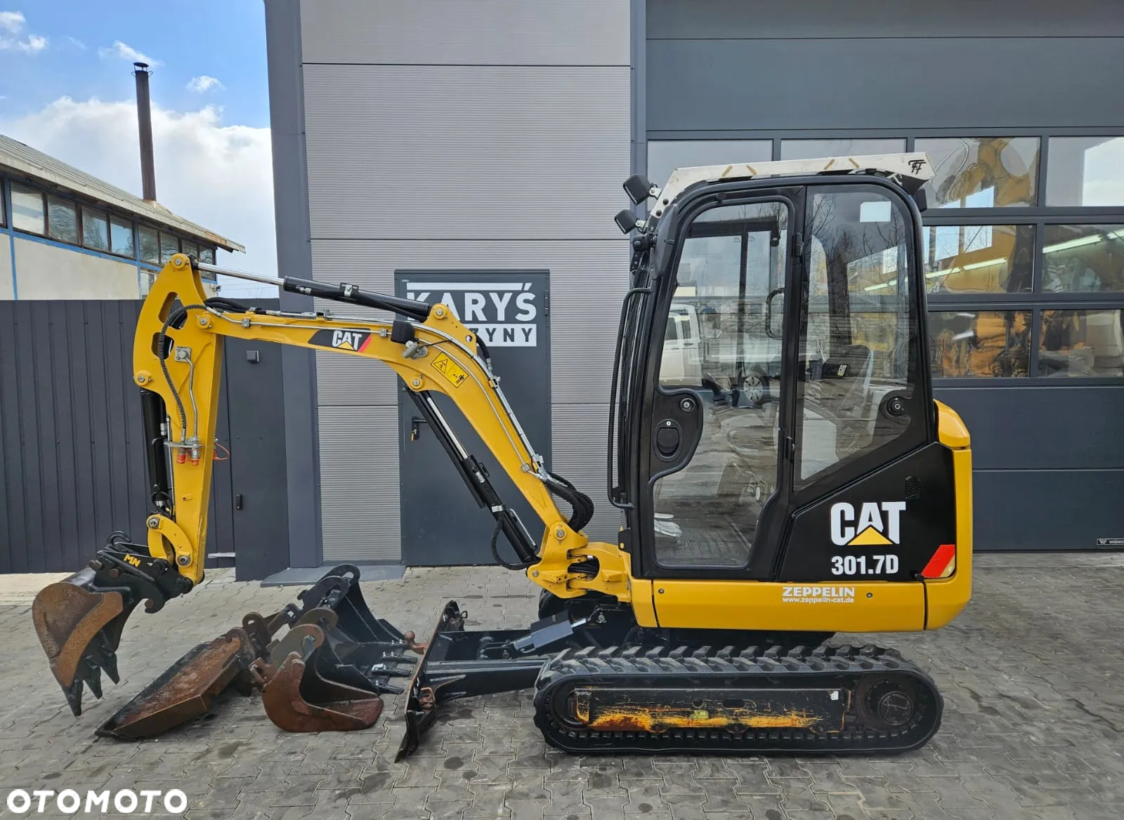 Caterpillar MINIKOPARKA CAT CATERPILLAR 301 301.7D 302 2017R. PŁUG - 2